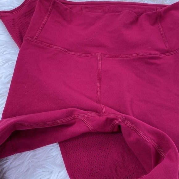 Lululemon Reveal Tight Interconnect *25.5" Ruby Red - Picture 3 of 8